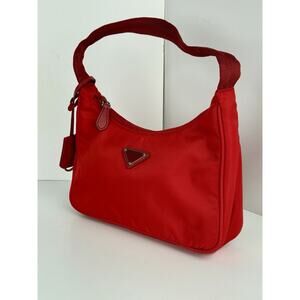 Prada Women's Re-Edition 2000 Nylon Bag in Red